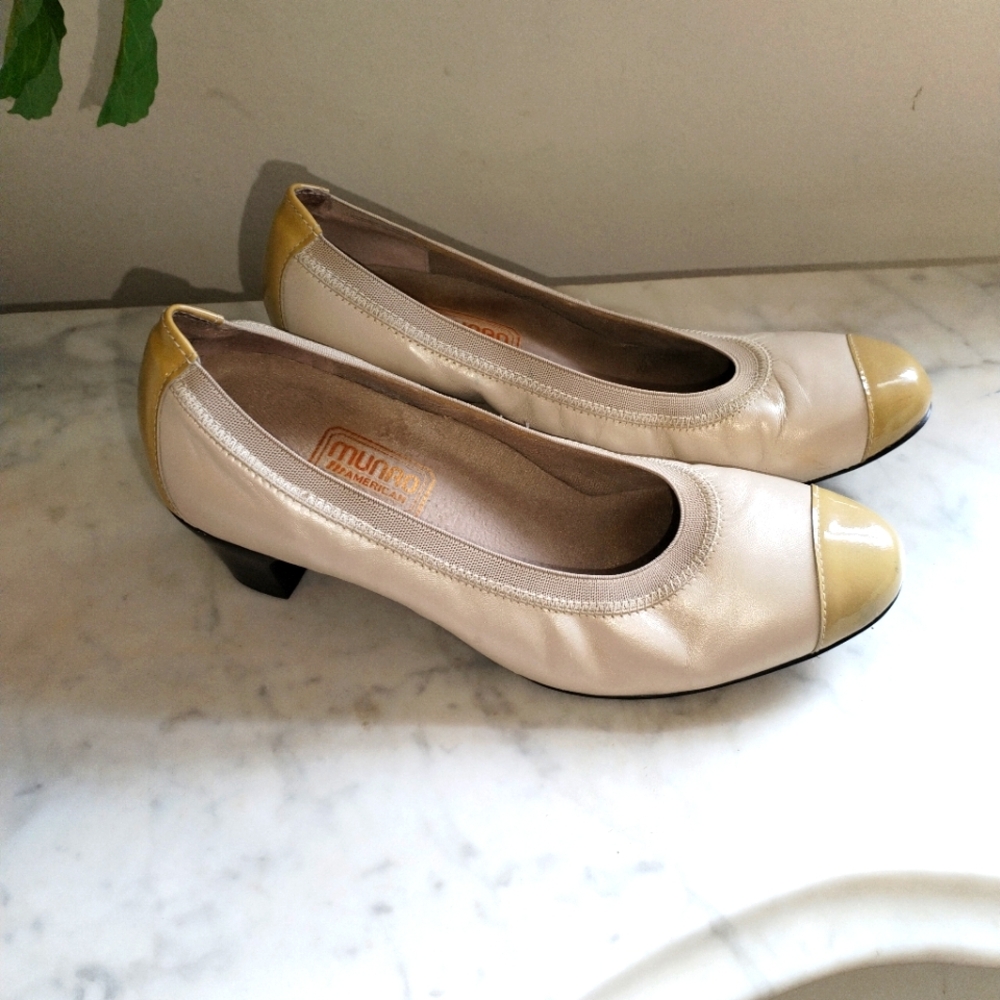Munro American Cream Metallic Leather Block Heel Dress Shoes Women's 7.5 W